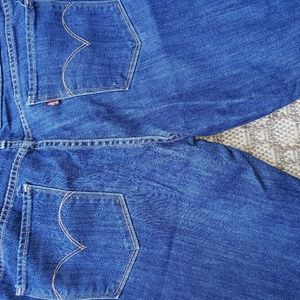 Levi's women jeans